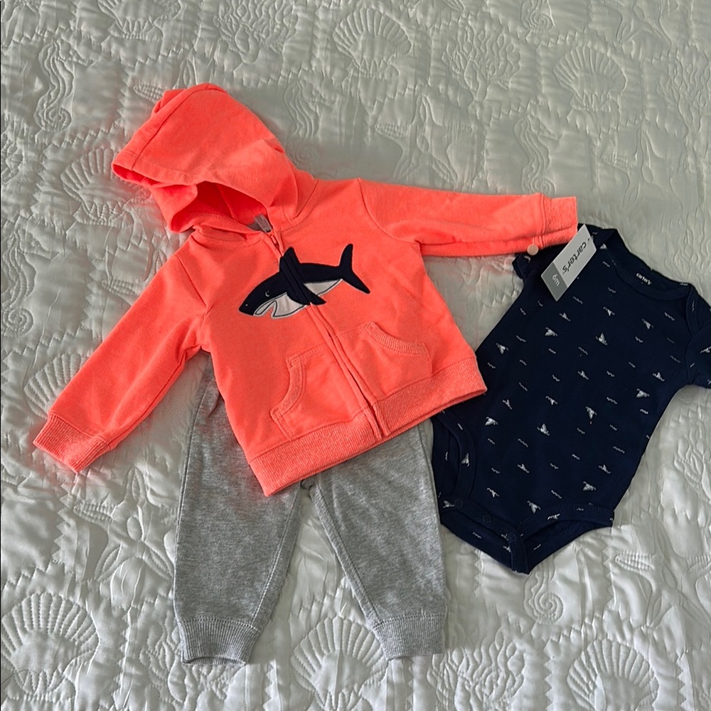 Carter’s Coral and Navy Bodysuit Set🦈🦈